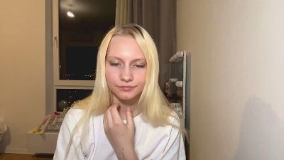 IonaMarket live cam on Cam4