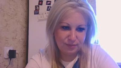 IpinaZara live cam on Cam4
