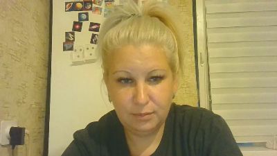 IpinaZara live cam on Cam4