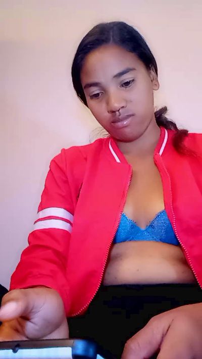 Irinah01 live cam on Cam4