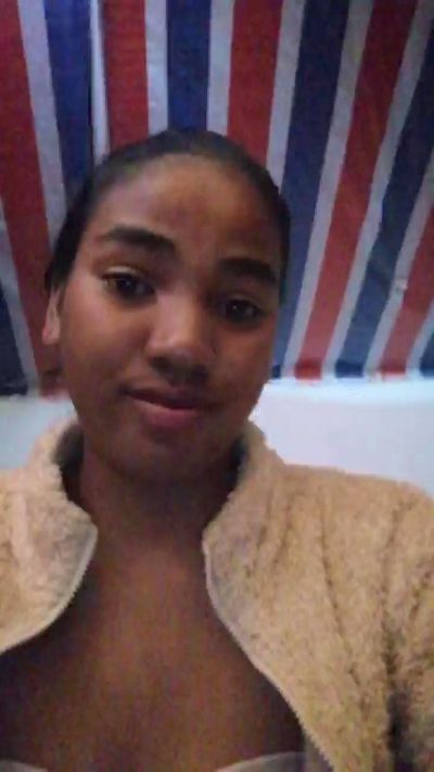 Irinah01 live cam on Cam4