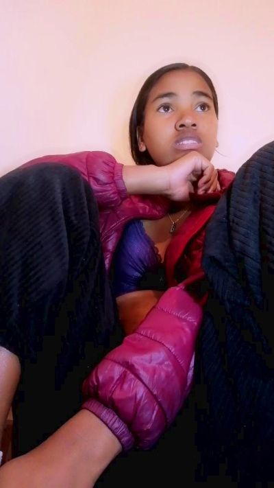 Irinah01 live cam on Cam4