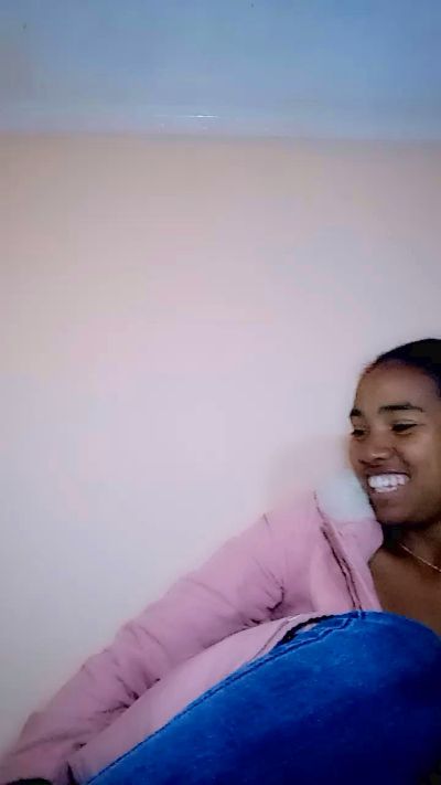 Irinah01 live cam on Cam4