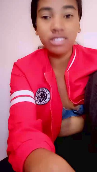 Irinah01 live cam on Cam4