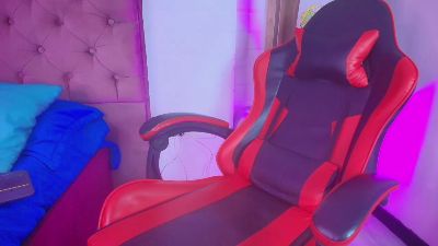 Iris_Roses live cam on Cam4