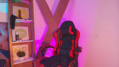 Iris_Roses live cam on Cam4