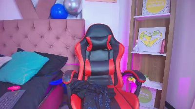 Iris_Roses live cam on Cam4