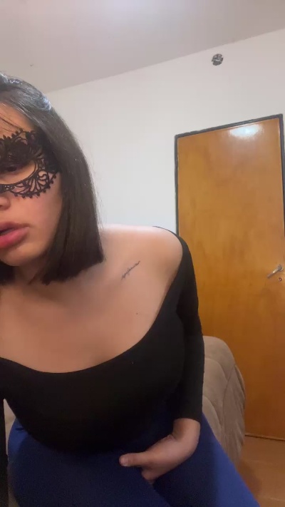 Irismorenaaa live cam on Cam4