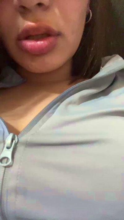 Irismorenaaa live cam on Cam4
