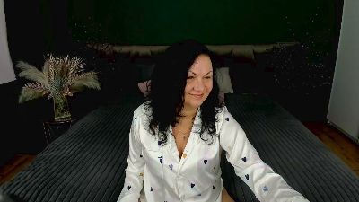 IrissMoon live cam on Cam4