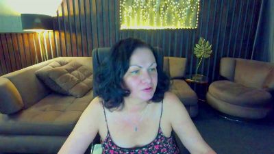 IrissMoon live cam on Cam4