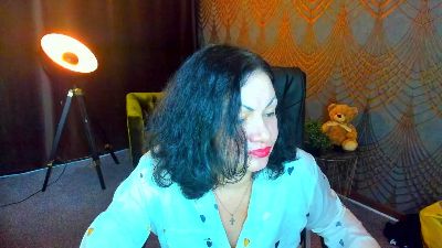 IrissMoon live cam on Cam4