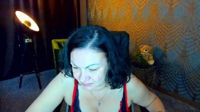 IrissMoon live cam on Cam4
