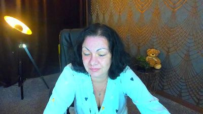 IrissMoon live cam on Cam4