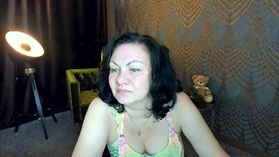 IrissMoon live cam on Cam4