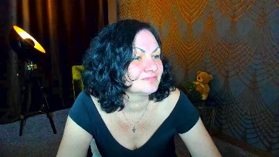IrissMoon live cam on Cam4