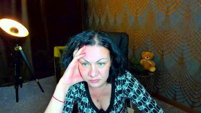 IrissMoon live cam on Cam4