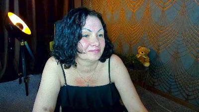 IrissMoon live cam on Cam4