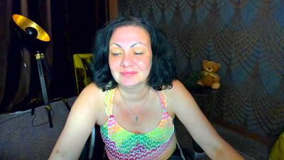 IrissMoon live cam on Cam4