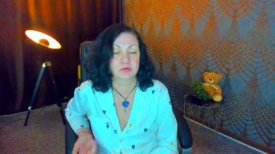 IrissMoon live cam on Cam4