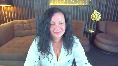 IrissMoon live cam on Cam4