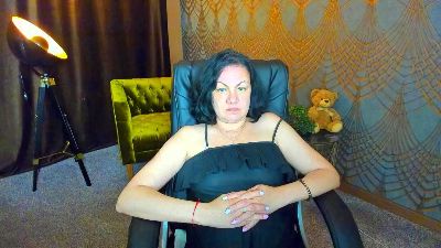 IrissMoon live cam on Cam4