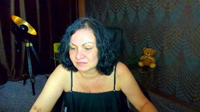 IrissMoon live cam on Cam4