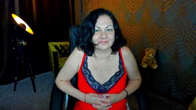 IrissMoon live cam on Cam4