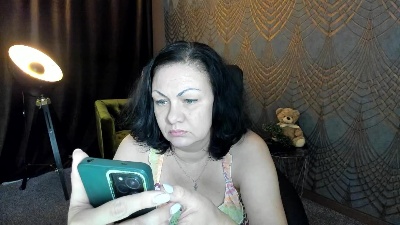 IrissMoon live cam on Cam4