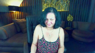 IrissMoon live cam on Cam4