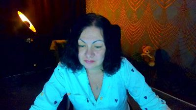 IrissMoon live cam on Cam4