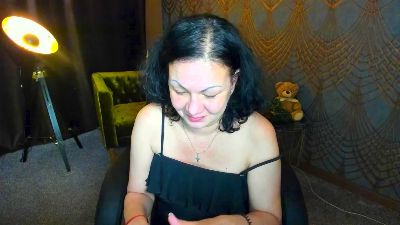 IrissMoon live cam on Cam4