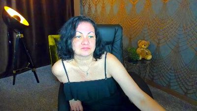IrissMoon live cam on Cam4