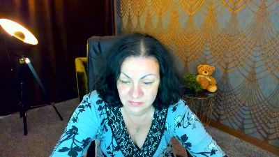 IrissMoon live cam on Cam4