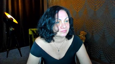 IrissMoon live cam on Cam4