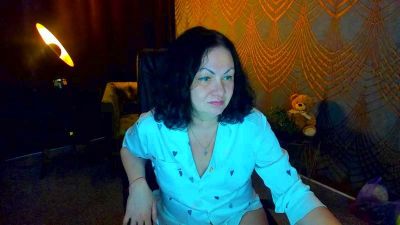IrissMoon live cam on Cam4