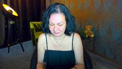 IrissMoon live cam on Cam4
