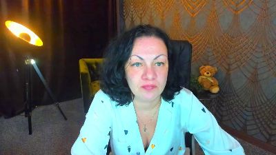 IrissMoon live cam on Cam4