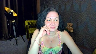 IrissMoon live cam on Cam4
