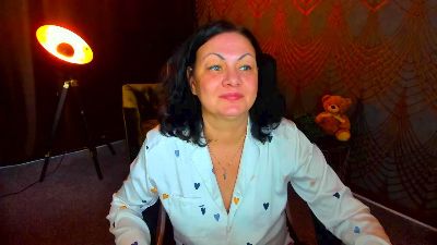 IrissMoon live cam on Cam4
