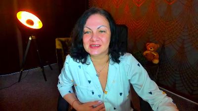 IrissMoon live cam on Cam4