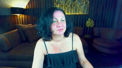 IrissMoon live cam on Cam4