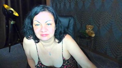 IrissMoon live cam on Cam4
