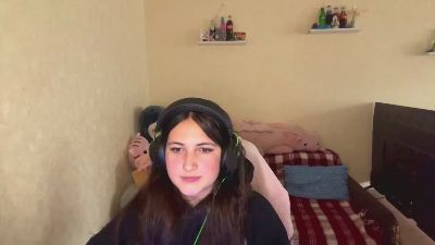 IrmaSchoenberg live cam on Cam4
