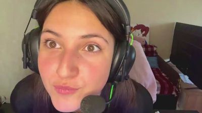 IrmaSchoenberg live cam on Cam4