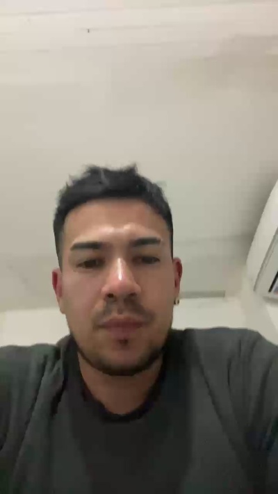 IronLux live cam on Cam4