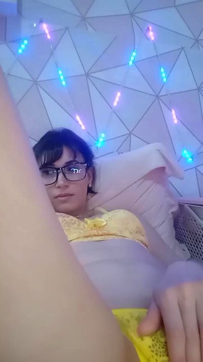 Irresistible34 live cam on Cam4