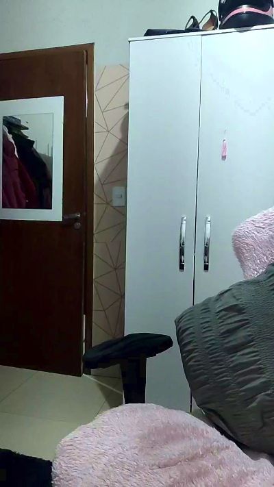 Irresistible34 live cam on Cam4
