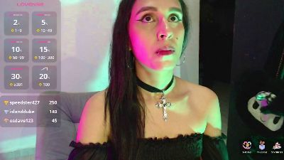 Isa_Hall live cam on Cam4