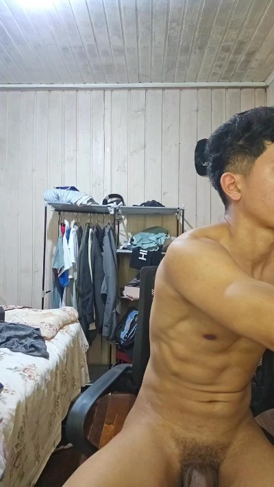 Isaack1ng live cam on Cam4
